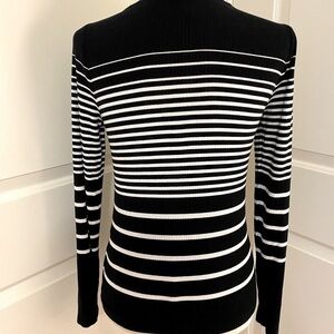 Banana Republic Ribbed Sweater Black/White Size S.